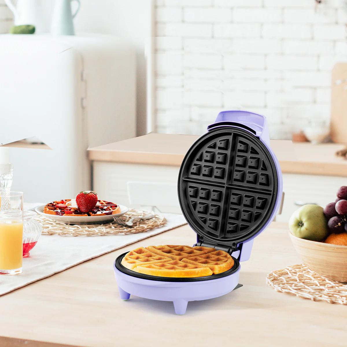 7" BELGIAN WAFFLE MAKER - Image 9